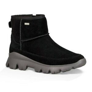 UGG Black Palomar Boots Waterproof Ankle Zipper Hiking Camping Gorpcore Size 8